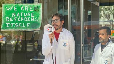 SGN :: Scientists arrested for climate activism