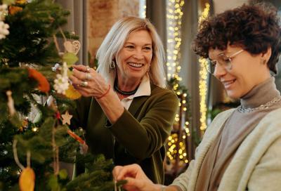 Ask Izzy: Best practices for meeting your partner's family over the holidays