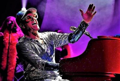 Elton Dan pays tribute to living music legend at the Triple Door
