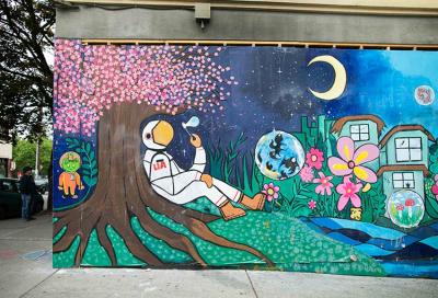 YouthCare and Urban ArtWorks partner to create 90-foot mural