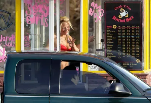 Bikini baristas: a Seattle origin story