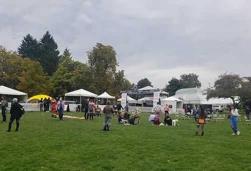 All Together Now: Seattle Prides cheerful fall event brings rainbows to Volunteer Park IRL, never mind the weather