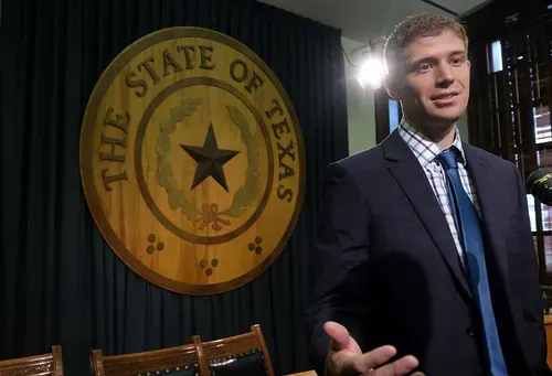 Texas legislature may ban books about race and sexuality, Teachers association protests