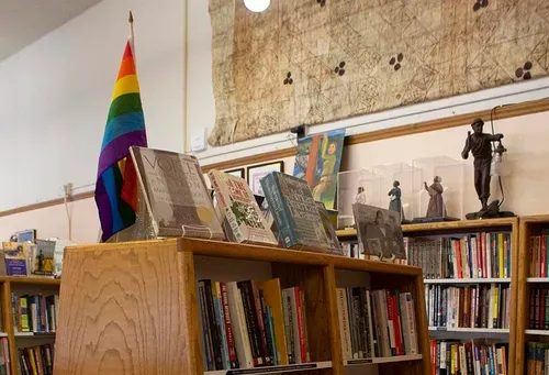 Join the movement at Claras Books