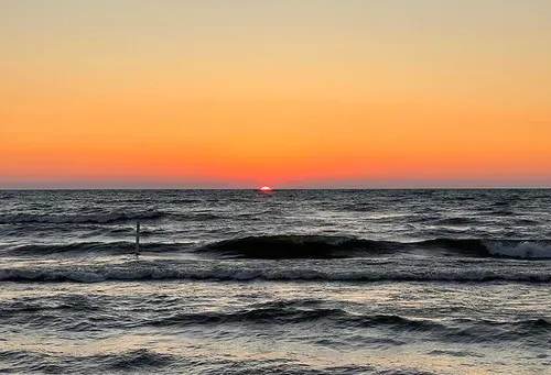 Beaches and peaches: Fall fun in Saugatuck-Douglas, the art coast of Michigan