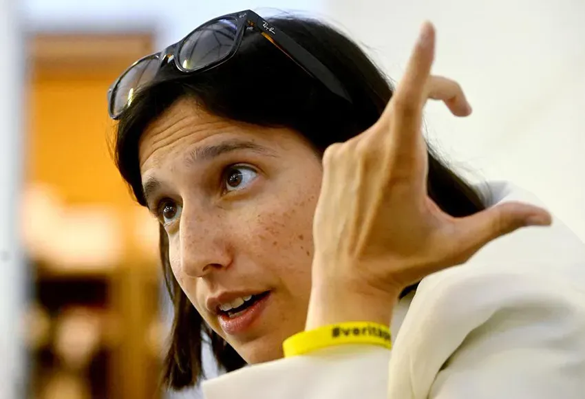 Ellie Schlien – Photo by Marco Vassini / AP