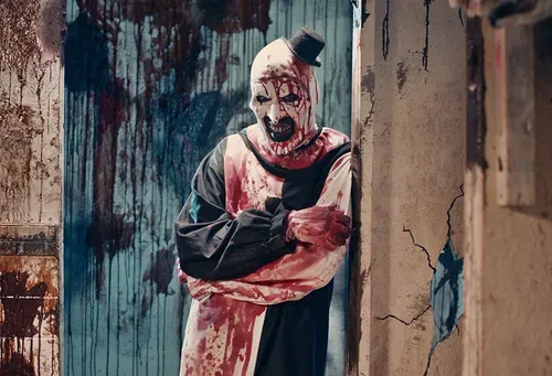 Nonsensically ultraviolent Terrifier 2 clowns around with punishing, blood-soaked madness