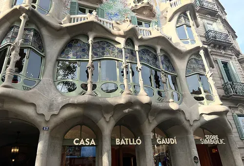 Your Barcelona holiday: Great food and nightlife and a vibrant Gay neighborhood