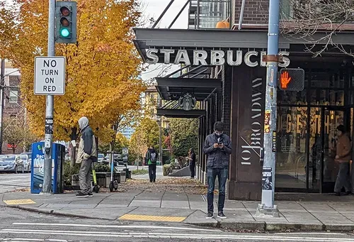 Starbucks to close Broadway & Denny store: Union plans big rally December 9