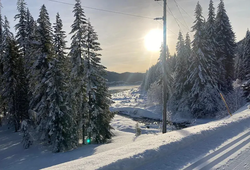 The view at Hyak Lake – Photo courtesy of Jack Hilovsky