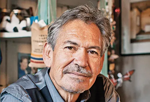 Discover the secrets of the universe with Benjamin Saenz