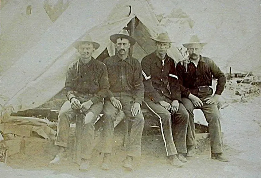 Spanish American War. Star Photo, St. Louis, ca 1898, 1898. – Image courtesy of Books on the West