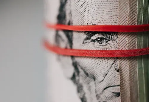 Wealth gap persists among Queer communities