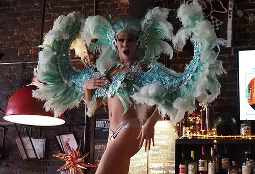 LGBTQ+ Real Estate Alliance raises funds for Lambert House