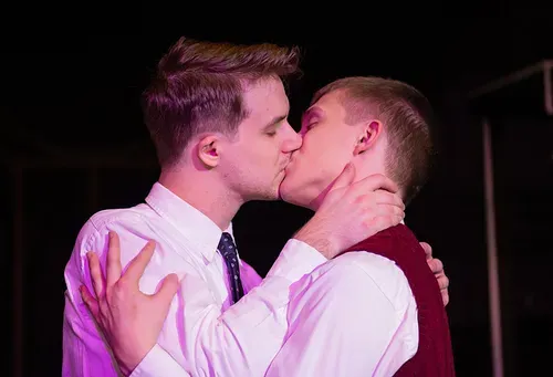 Marysvilles Red Curtain Foundation presents homoerotic Romeo and Juliet