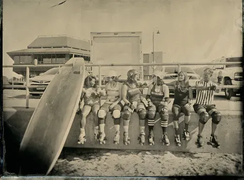 Photographer to capture the Pacific Northwests roller derby community 