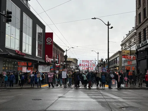 From walkouts to a national strike, Seattleites stand strong with Minneapolis against a hostile ICE