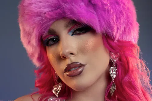 Prepare yourself, girlies: Iconic pop star Chrissy Chlapecka is coming to Seattle