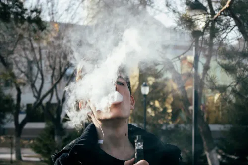 A quick buck for teens: Seattle’s LGBTQ+ Center offers paid research groups about vaping