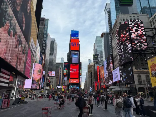 Theater expert walks through Broadway’s dazzling history 